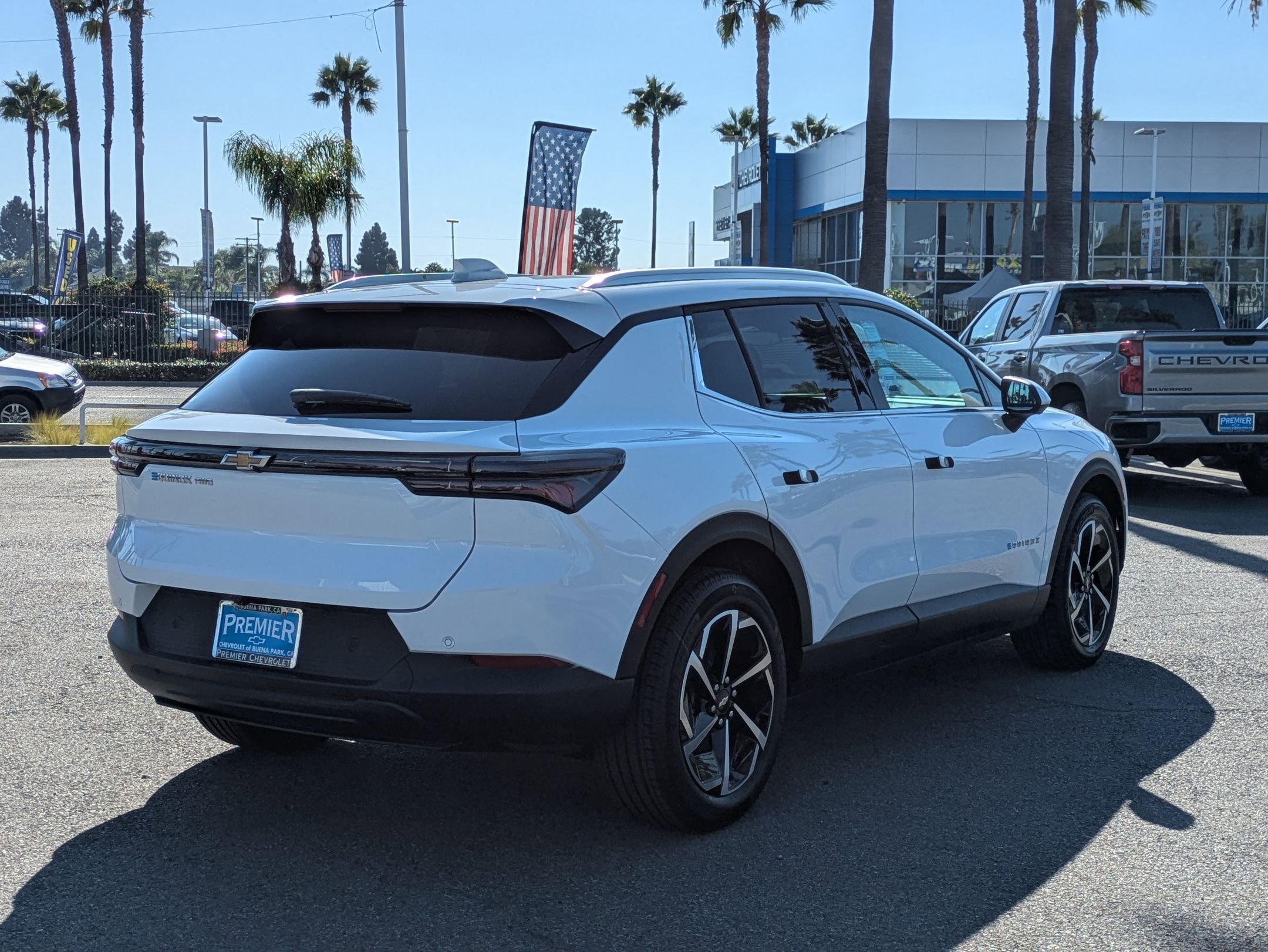 Used 2026 Chevrolet Equinox EV LT w/ LPO, All-Weather Mat Package image 5