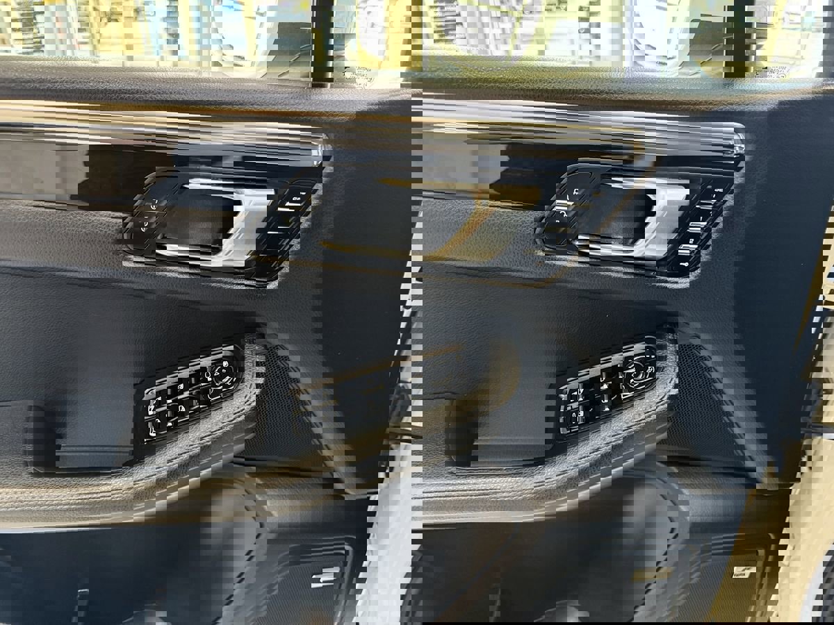 Used 2015 Porsche Macan S image 10