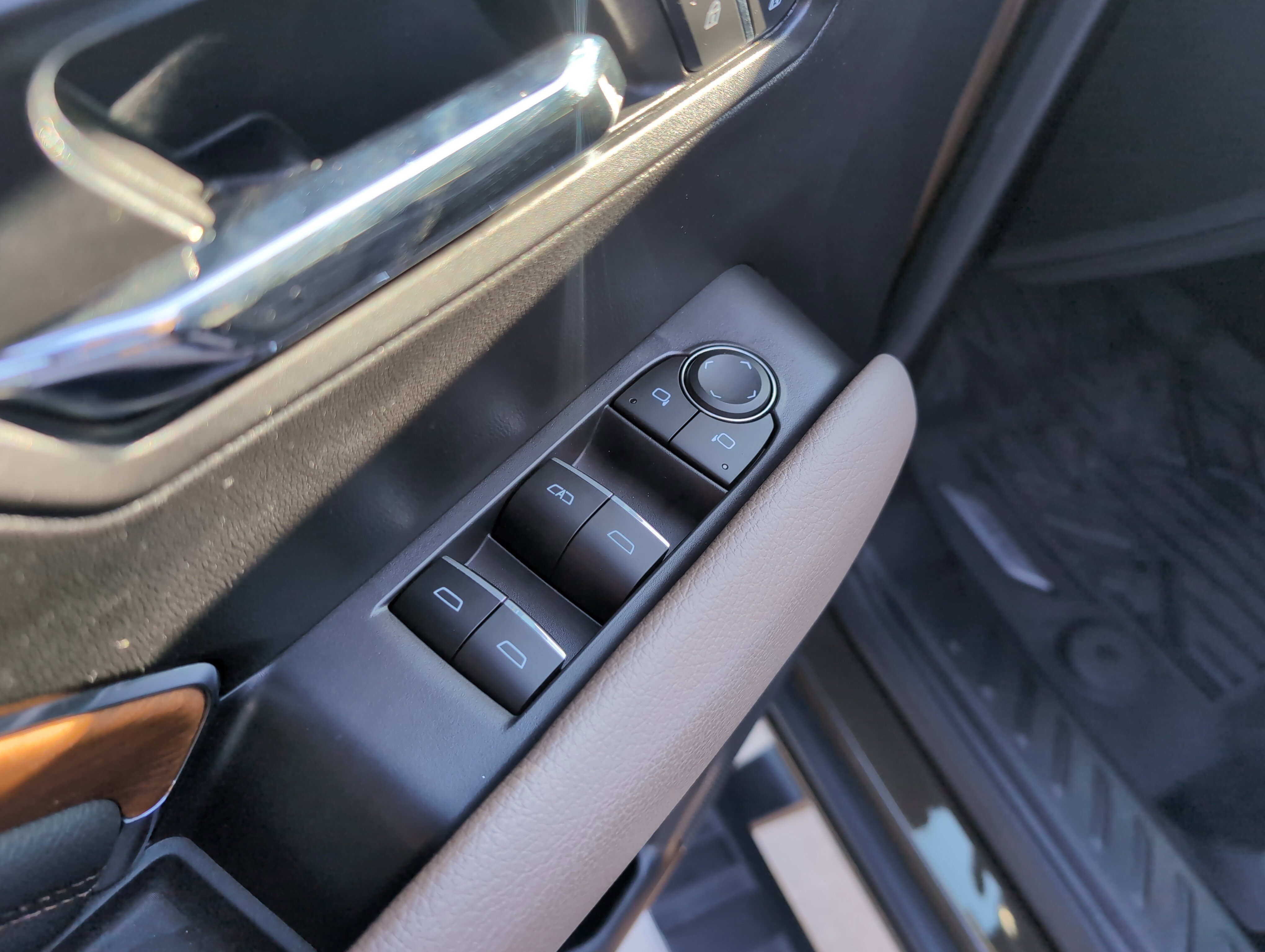 Used 2023 GMC Canyon Denali AWD/4WD image 14