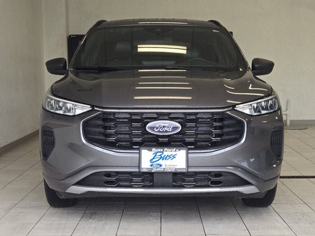 Used 2024 Ford Escape ST-Line w/ Tech Pack #1 AWD/4WD image 2