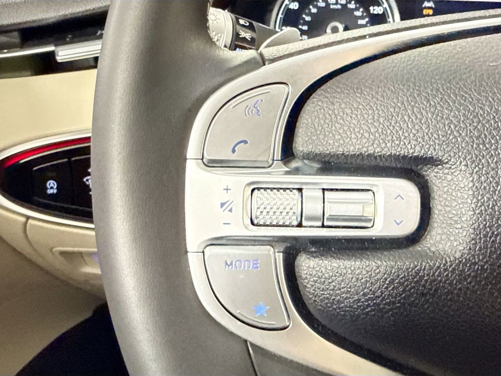 Used 2025 Genesis GV70 2.5T w/ Advanced Package AWD/4WD image 11