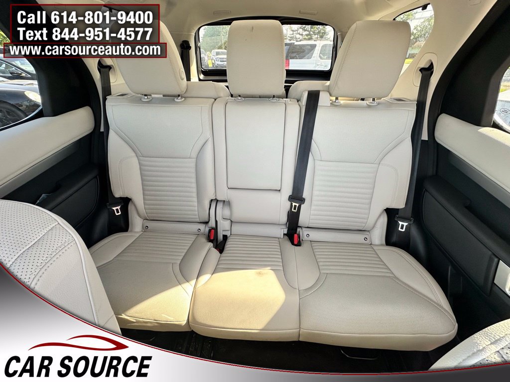 Used 2025 Land Rover Discovery Dynamic SE AWD/4WD image 11