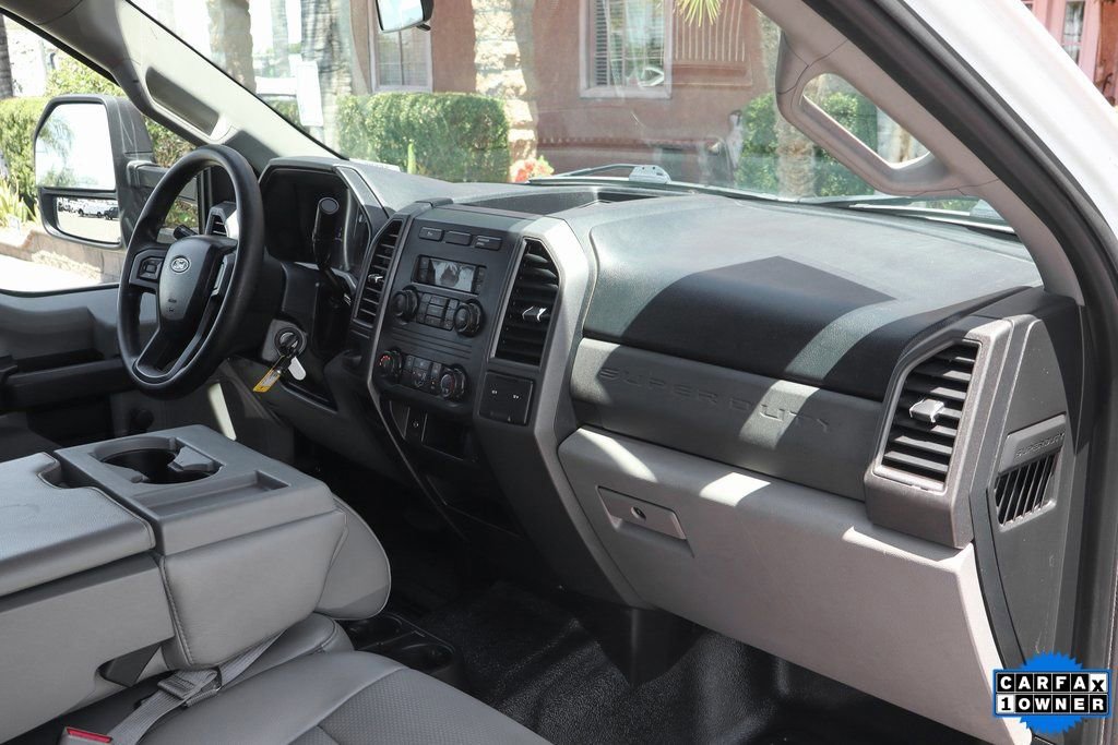 Used 2017 Ford F550 2WD Crew Cab Super Duty image 33
