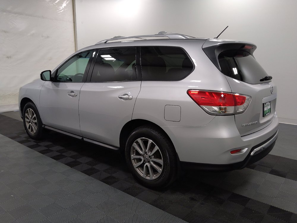 Used 2015 Nissan Pathfinder SL FWD image 3