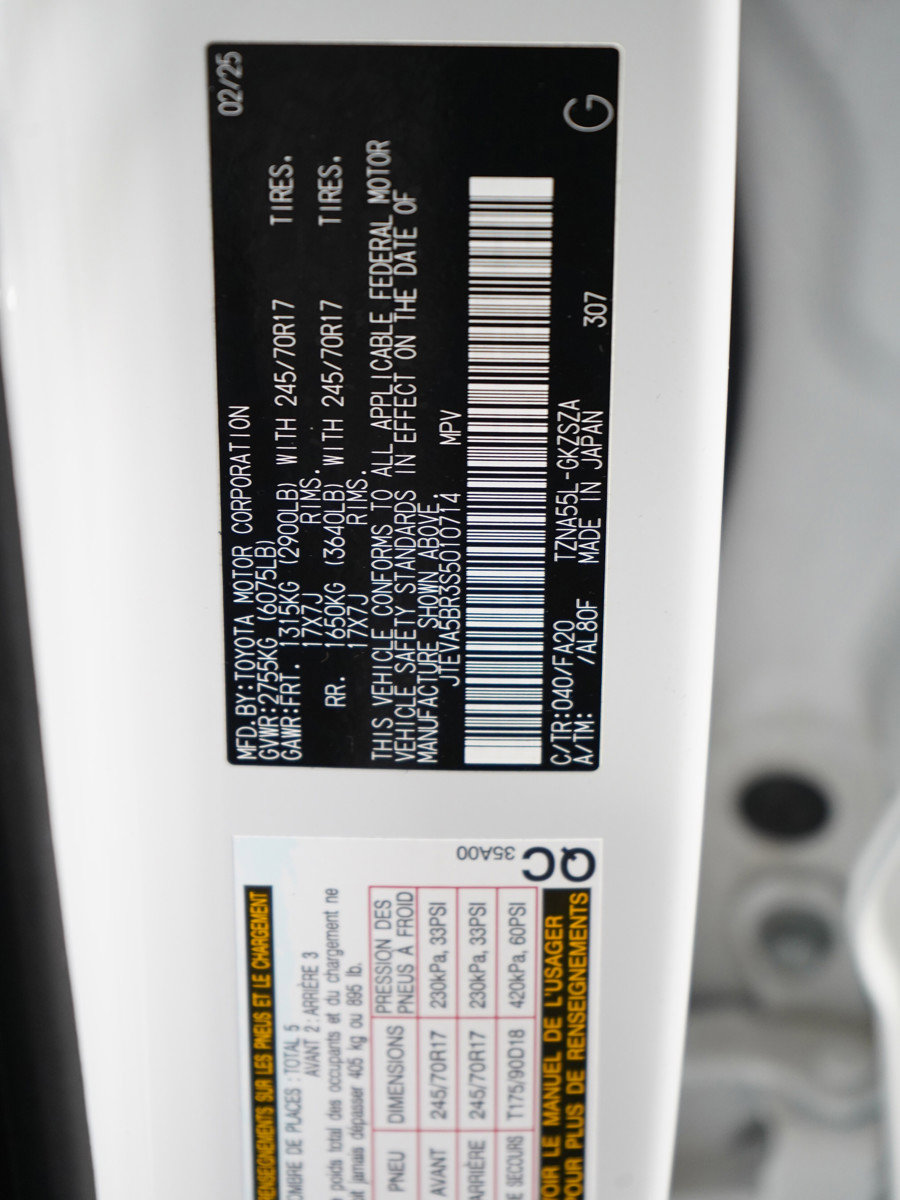 Used 2025 Toyota 4Runner SR5 image 29