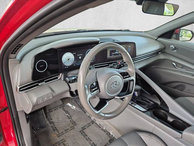 Used 2023 Hyundai Elantra SEL w/ Convenience Package FWD image 10
