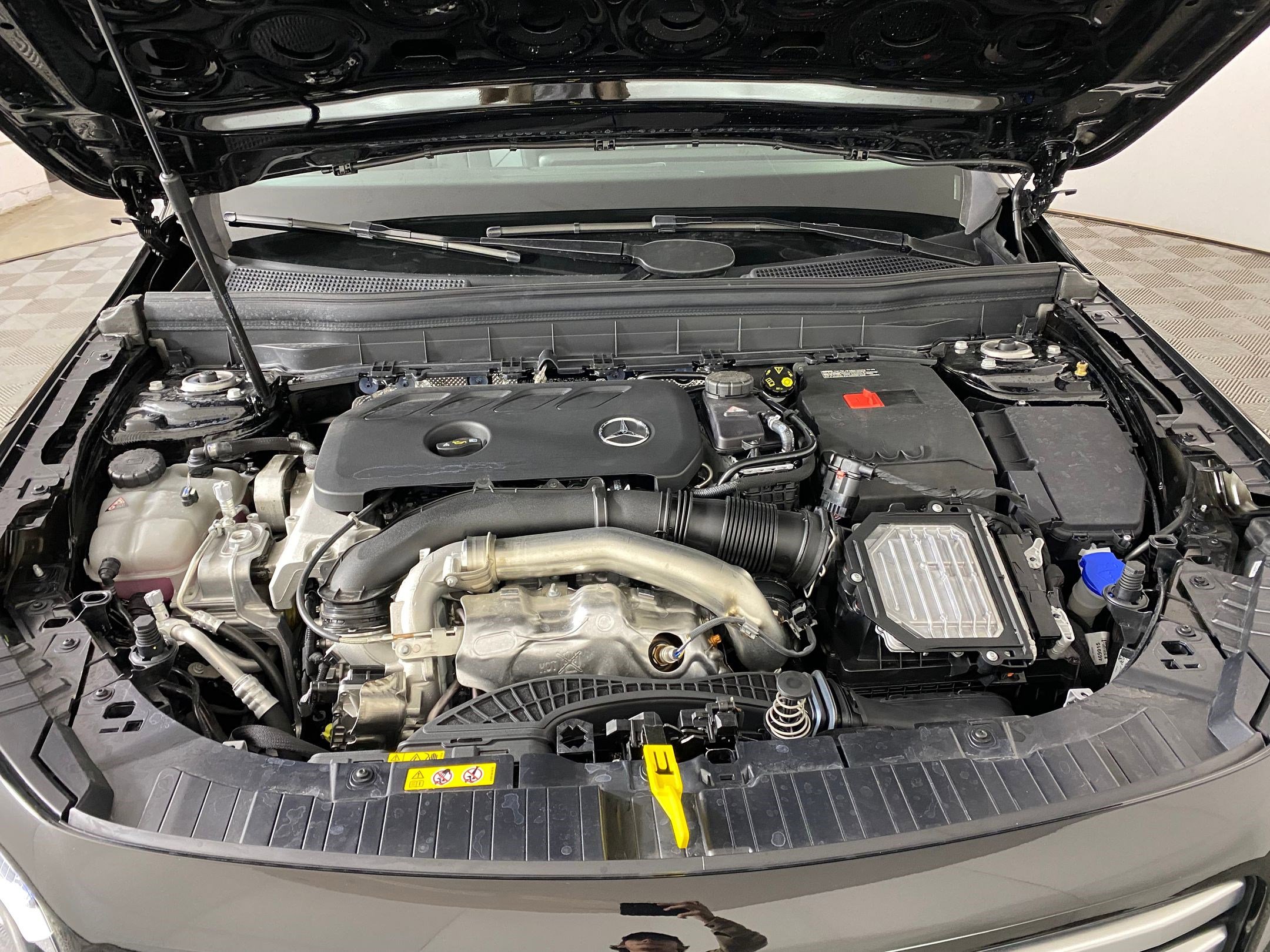 New 2025 Mercedes-Benz GLB 250 4MATIC image 30