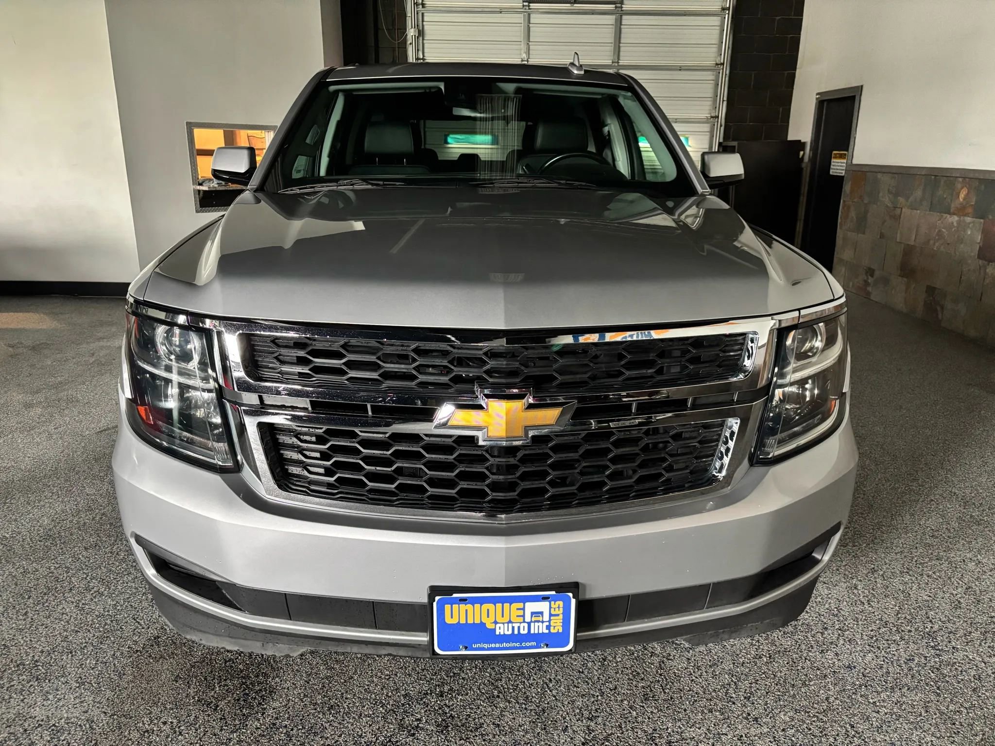Used 2018 Chevrolet Tahoe LT image 2
