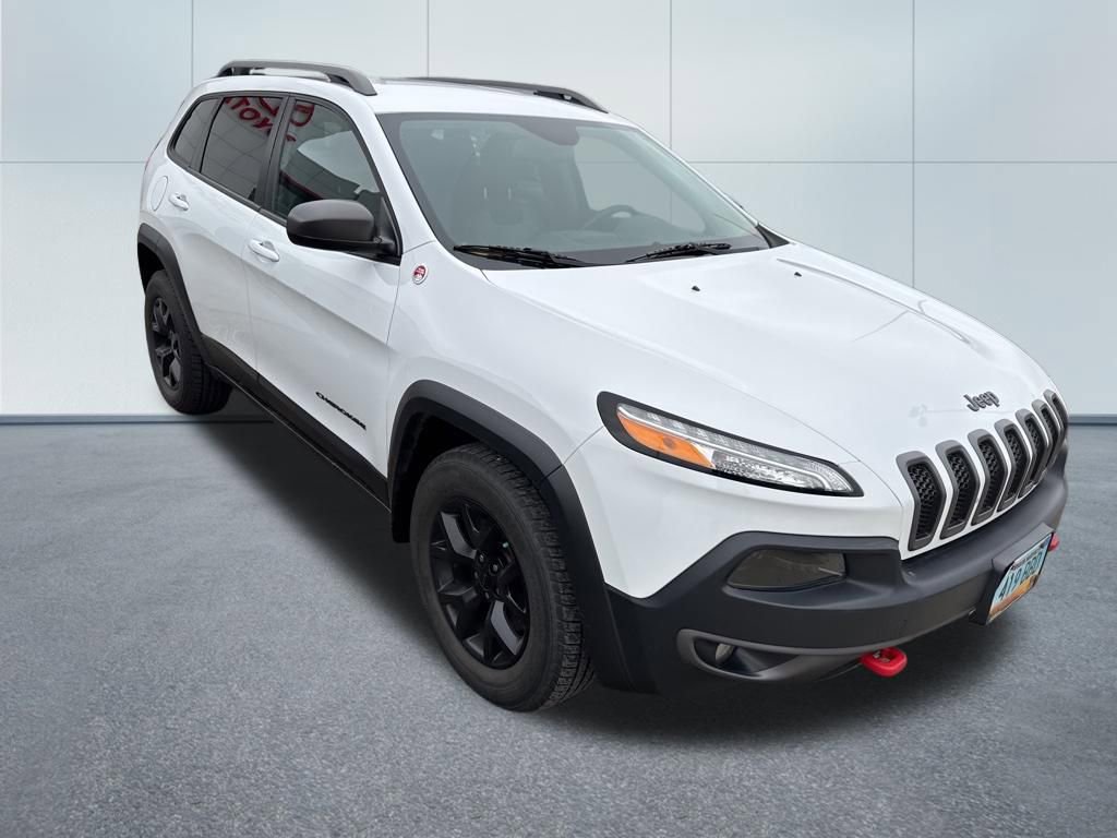 Used 2015 Jeep Cherokee Trailhawk w/ Cold Weather Group AWD/4WD image 8