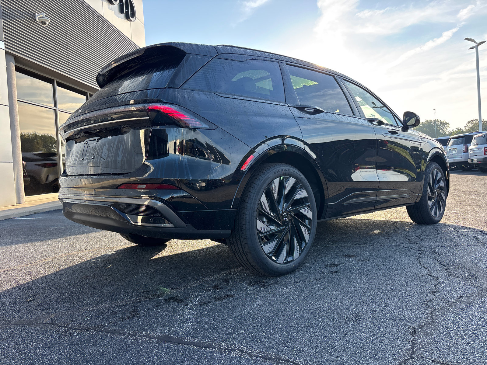 New 2026 Lincoln Nautilus Reserve w/ Jet Appearance Package AWD/4WD image 7
