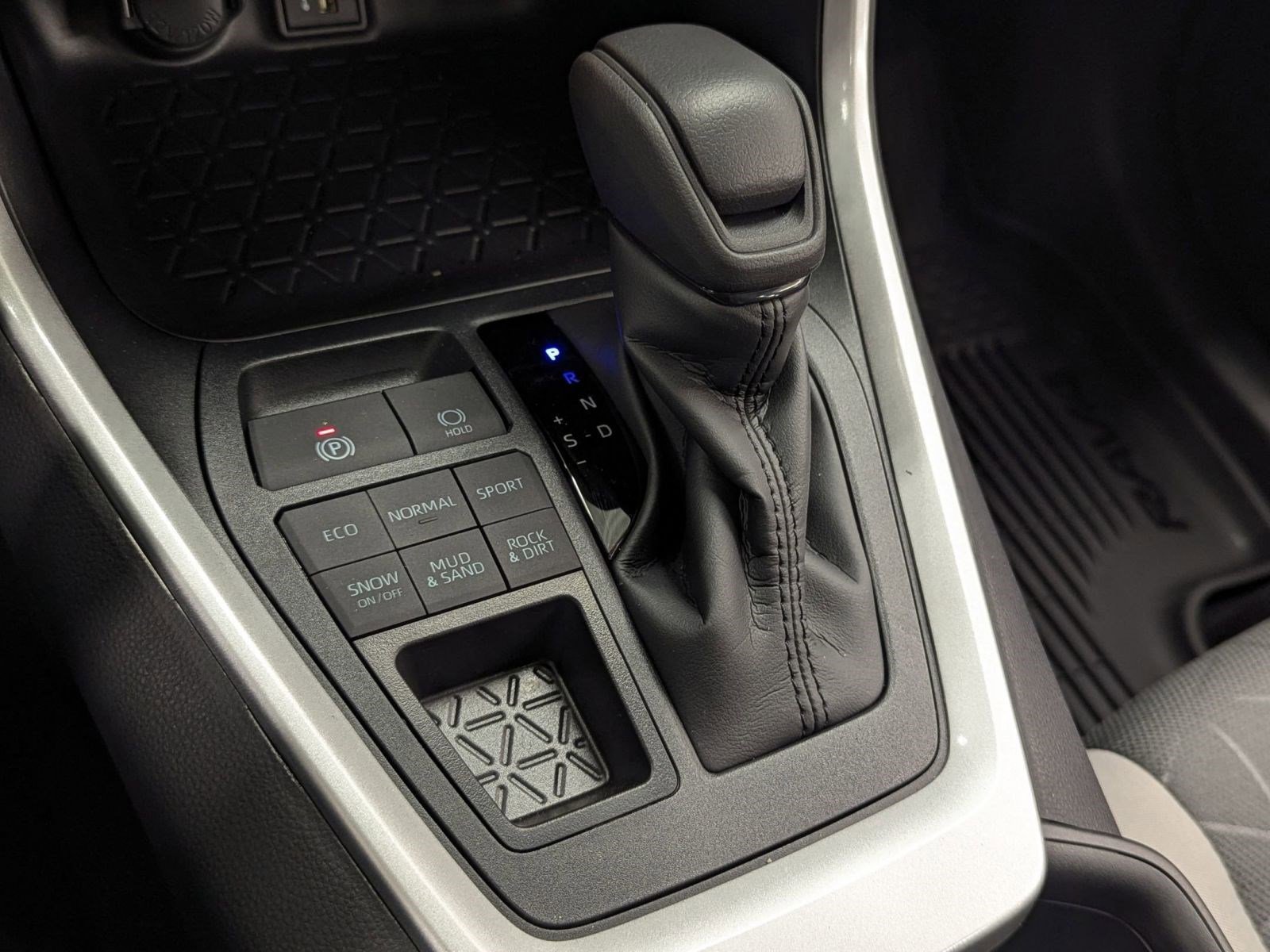 New 2025 Toyota RAV4 XLE image 14