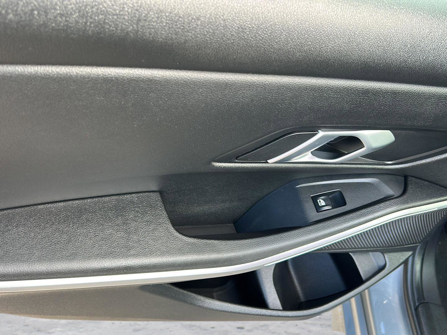 Used 2024 BMW 330e xDrive image 26