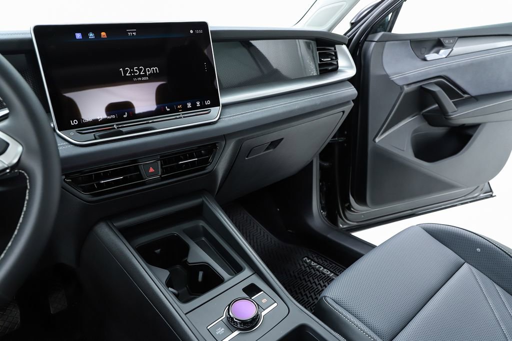 New 2026 Volkswagen Tiguan SE image 23