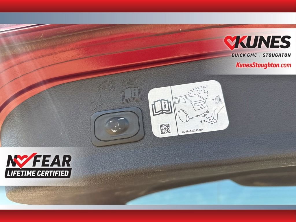 Used 2018 Ford Escape Titanium w/ Ford Safe & Smart Package AWD/4WD image 20