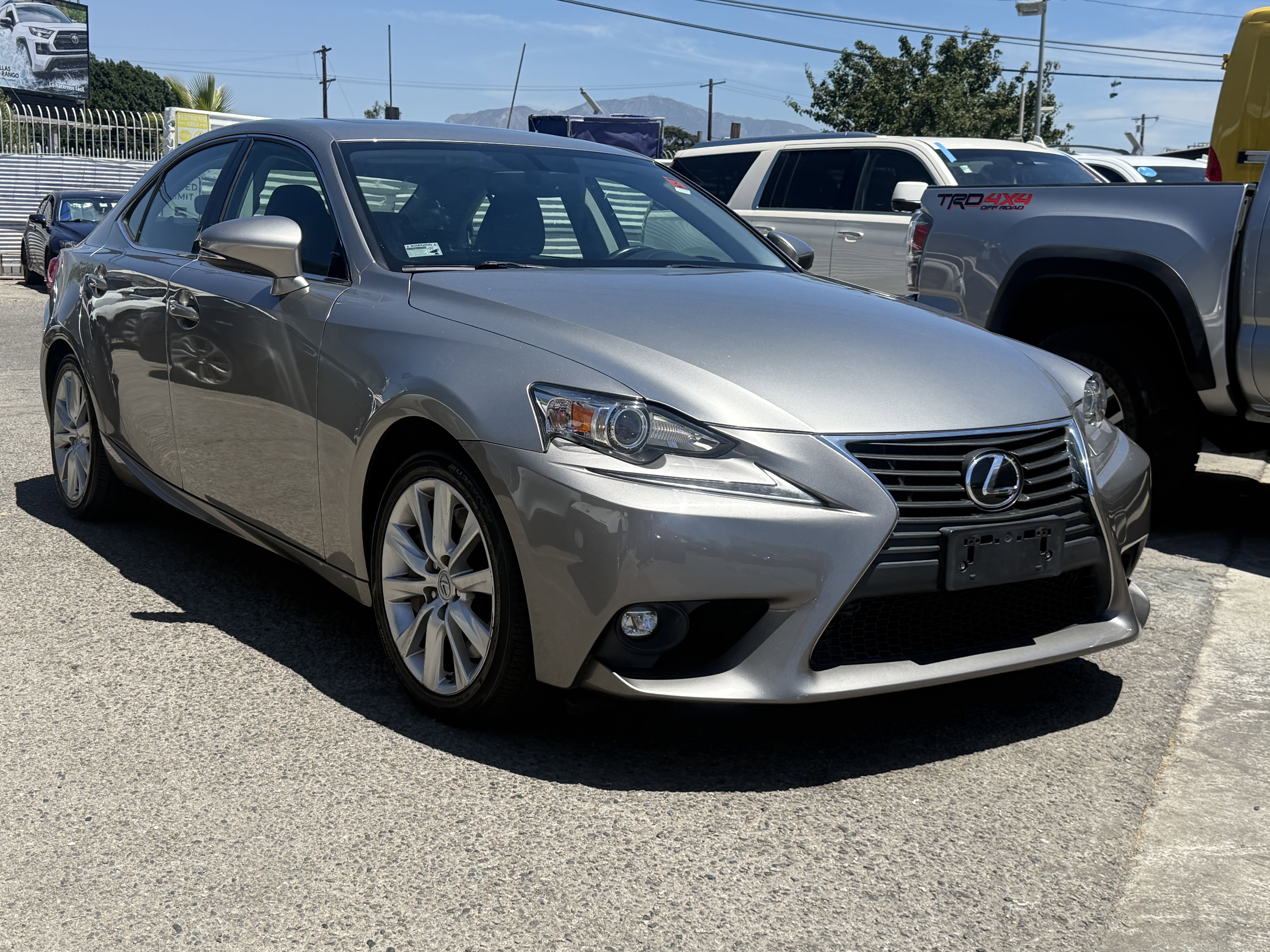 Used 2016 Lexus IS 200t image 3