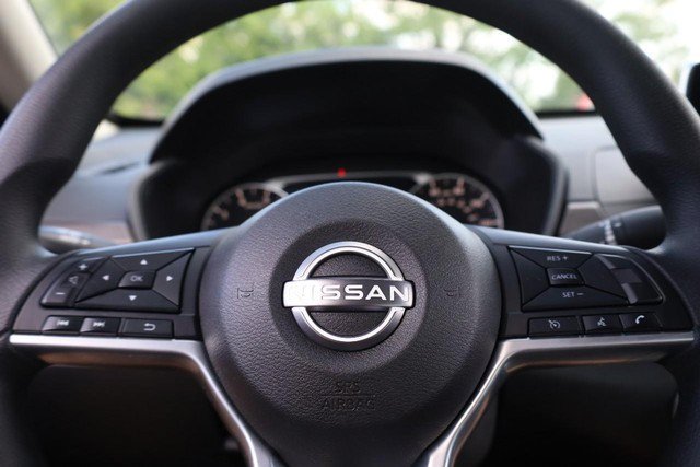 Certified 2025 Nissan Altima 2.5 SV FWD image 9