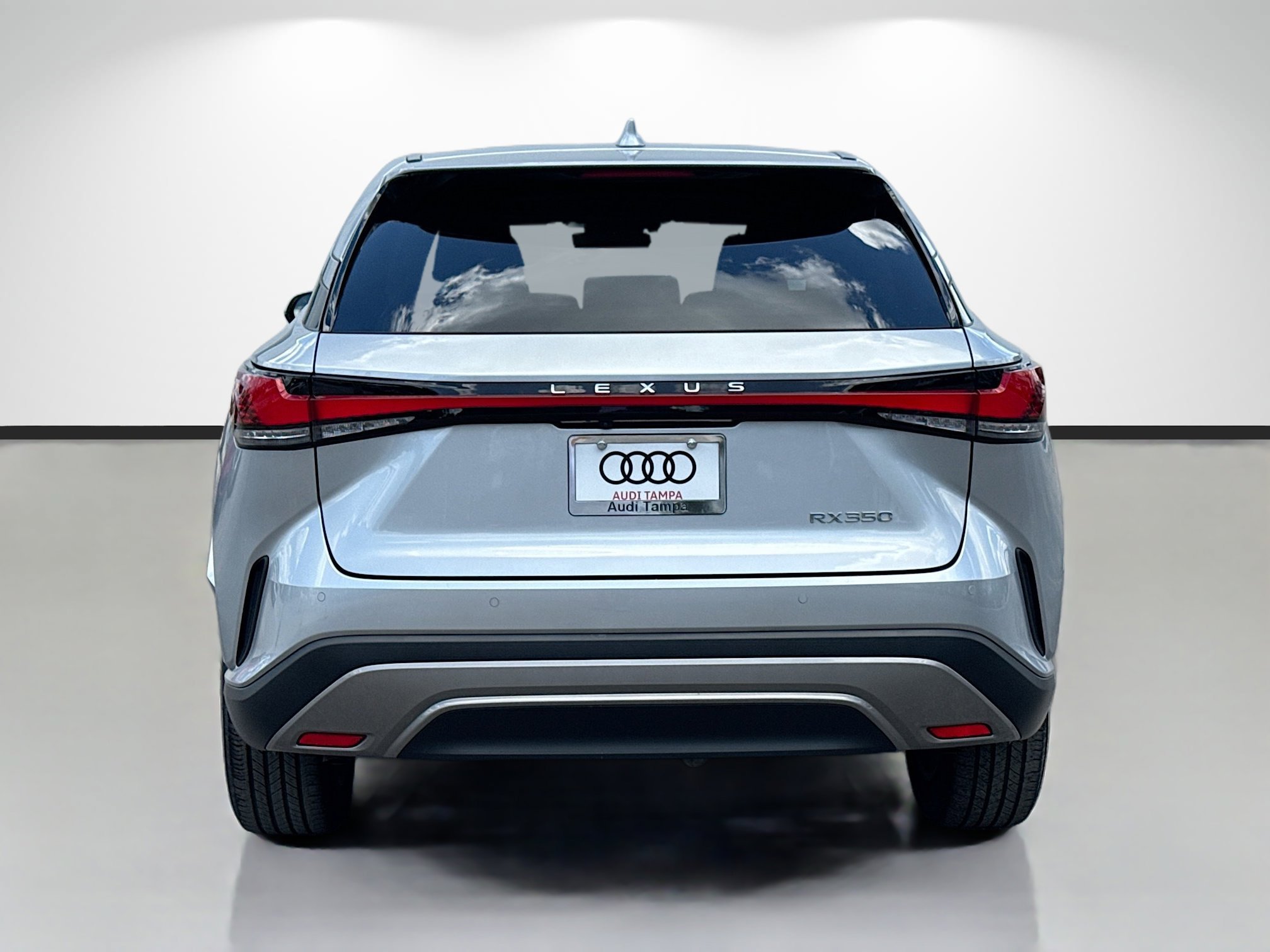 Used 2024 Lexus RX 350 FWD w/ Technology Package image 4