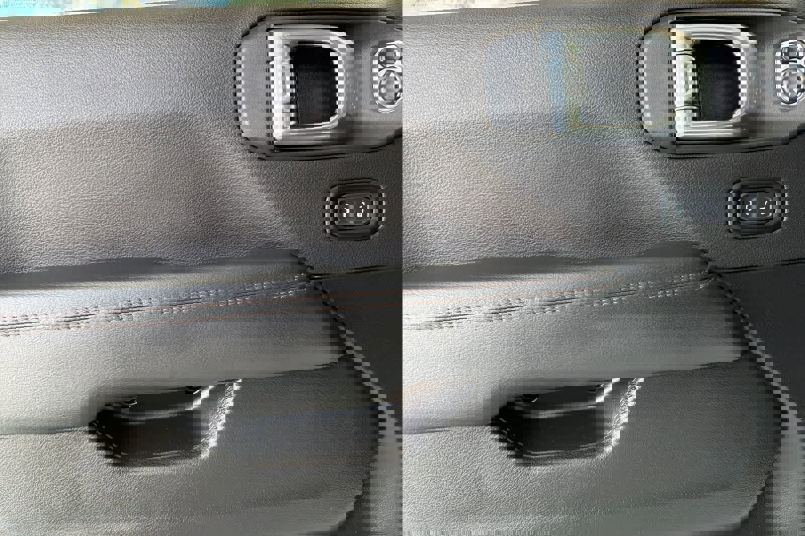 Used 2023 Jeep Wrangler Unlimited Rubicon 392 image 14