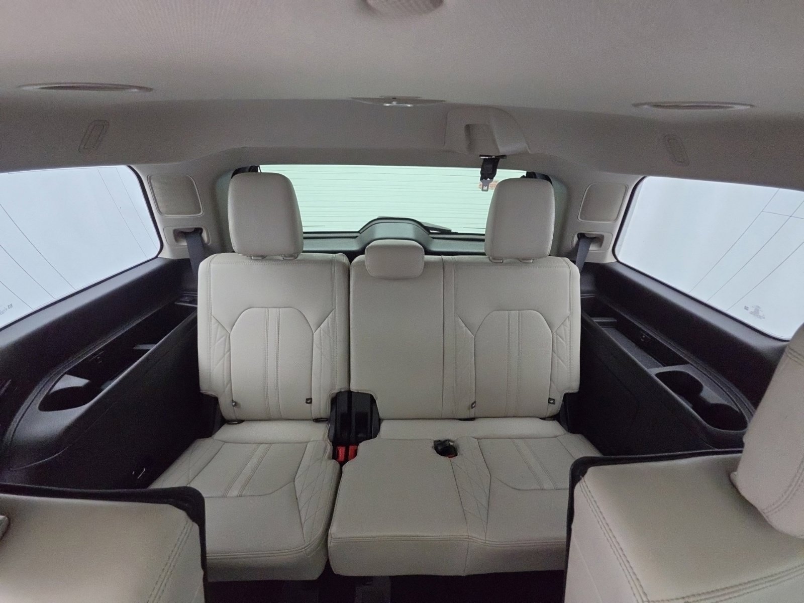 Used 2019 Ford Expedition Platinum AWD/4WD image 32