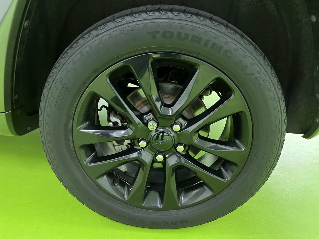 Used 2018 Jeep Grand Cherokee Altitude AWD/4WD image 15