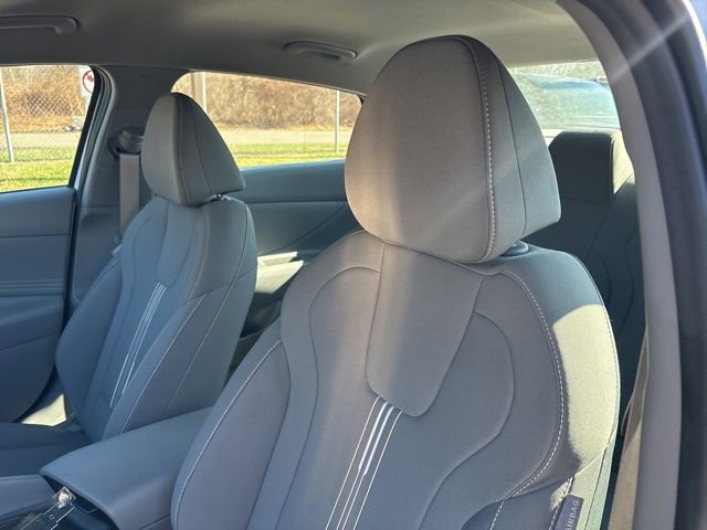 Certified 2025 Hyundai Elantra Sport image 22