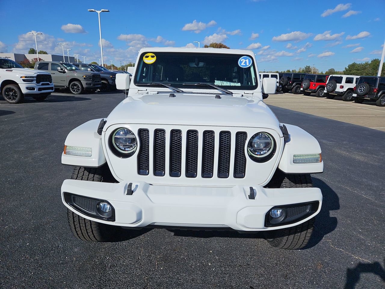 Used 2021 Jeep Wrangler Unlimited Sahara image 2