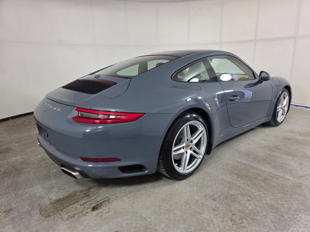 Used 2017 Porsche 911 Carrera RWD image 4