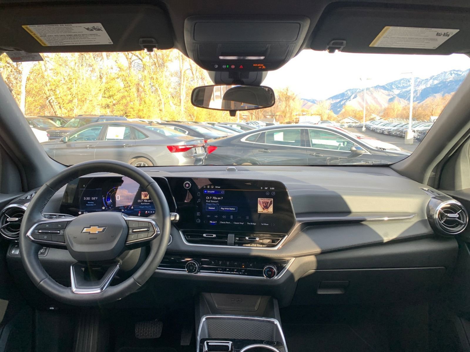 Used 2025 Chevrolet Equinox LT image 32