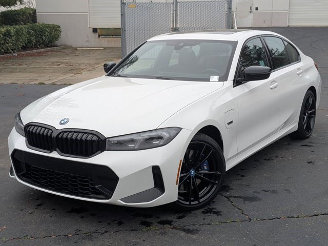 Used 2023 BMW 330e w/ M Sport Package video 1