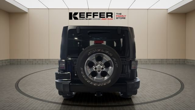 Used 2016 Jeep Wrangler Sahara w/ Connectivity Group AWD/4WD image 4