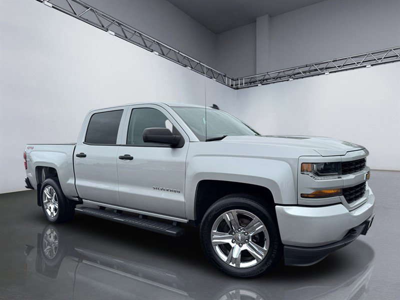 Used 2018 Chevrolet Silverado 1500 Custom w/ Custom Value Package AWD/4WD image 25