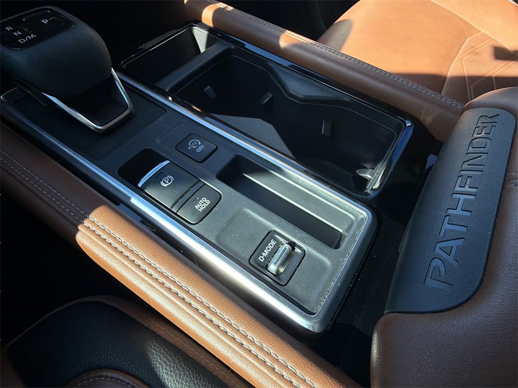 Used 2023 Nissan Pathfinder Platinum w/ Cargo Package image 44