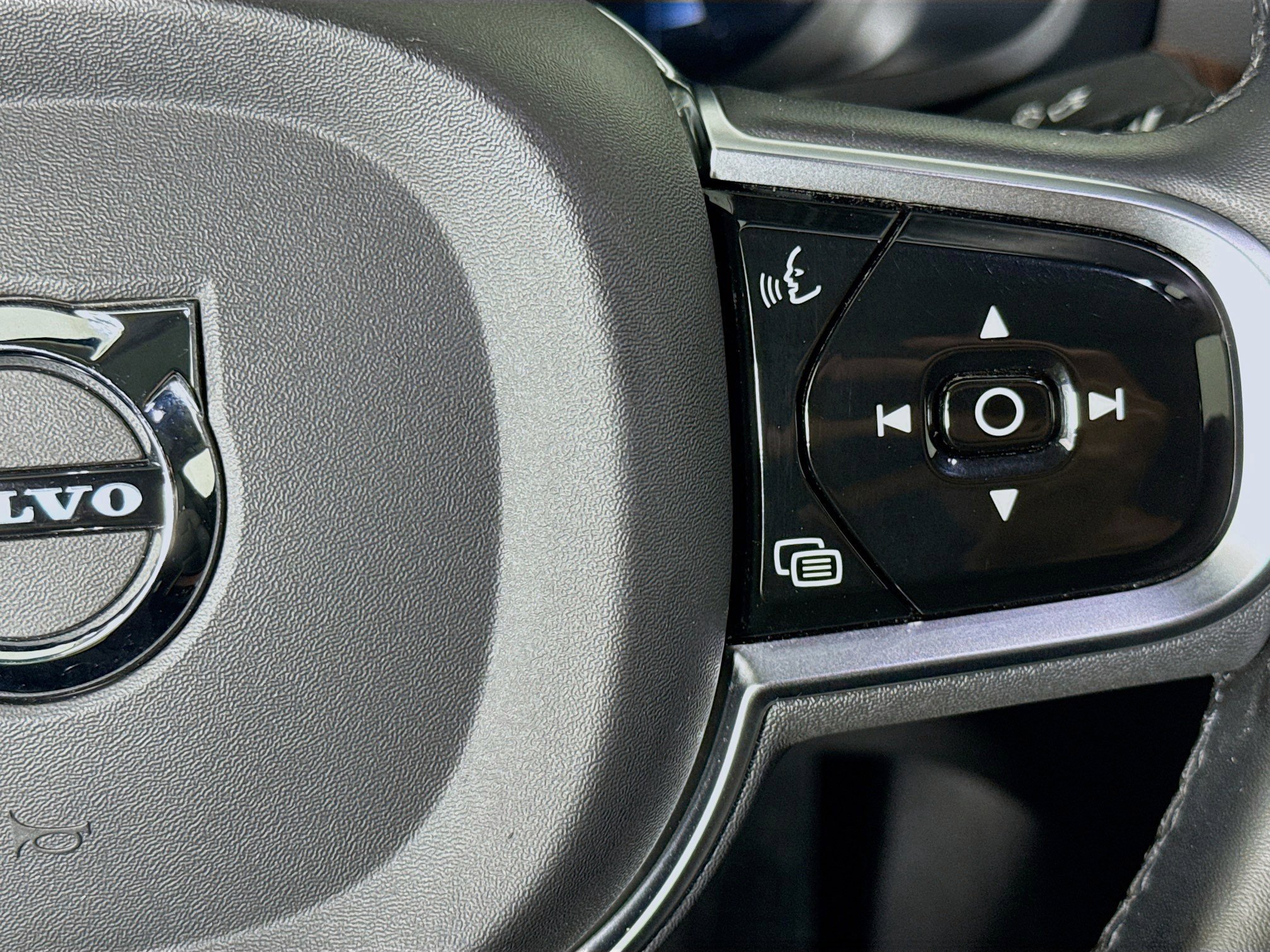 Used 2024 Volvo S60 B5 Plus FWD image 14