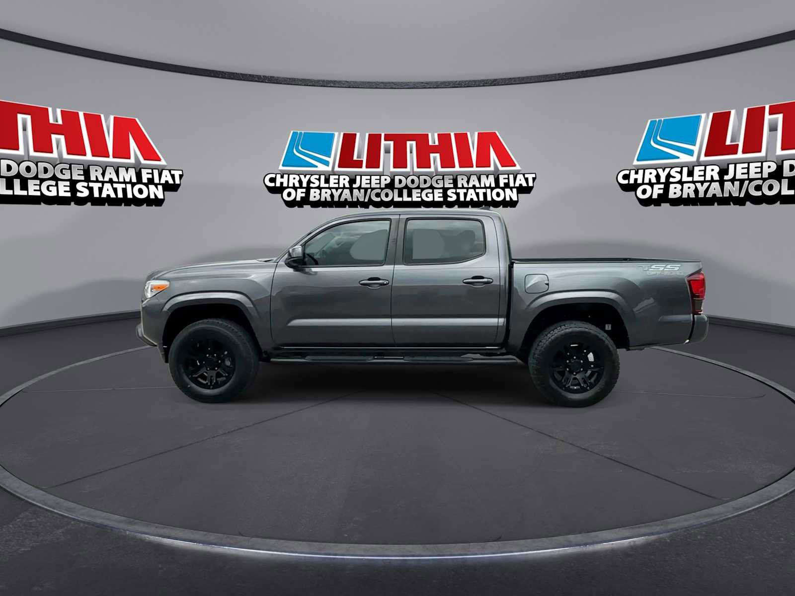 Used 2021 Toyota Tacoma SR w/ SR Convenience Package image 5
