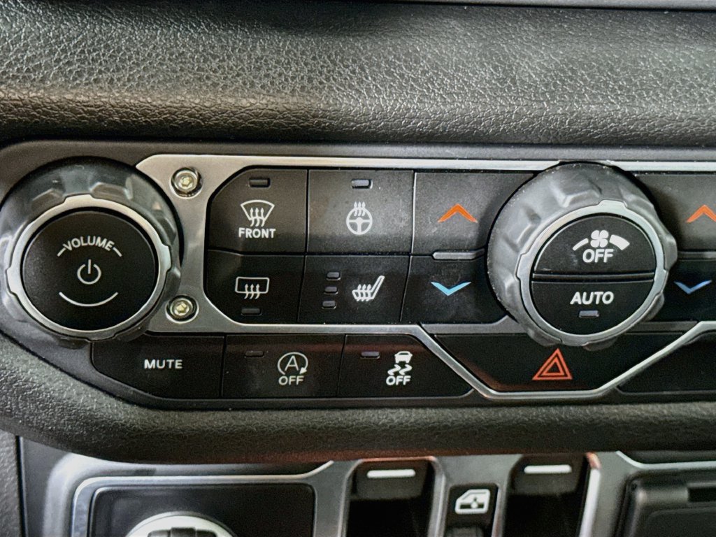 Used 2025 Jeep Wrangler Unlimited Sport AWD/4WD image 10
