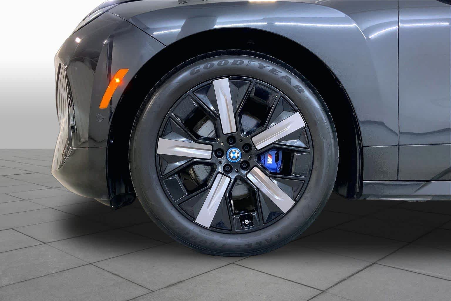 Used 2024 BMW iX M60 AWD/4WD image 10
