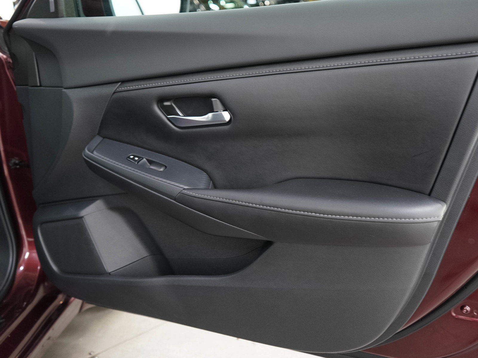 Used 2022 Nissan Sentra SV w/ All-Weather Package FWD image 11