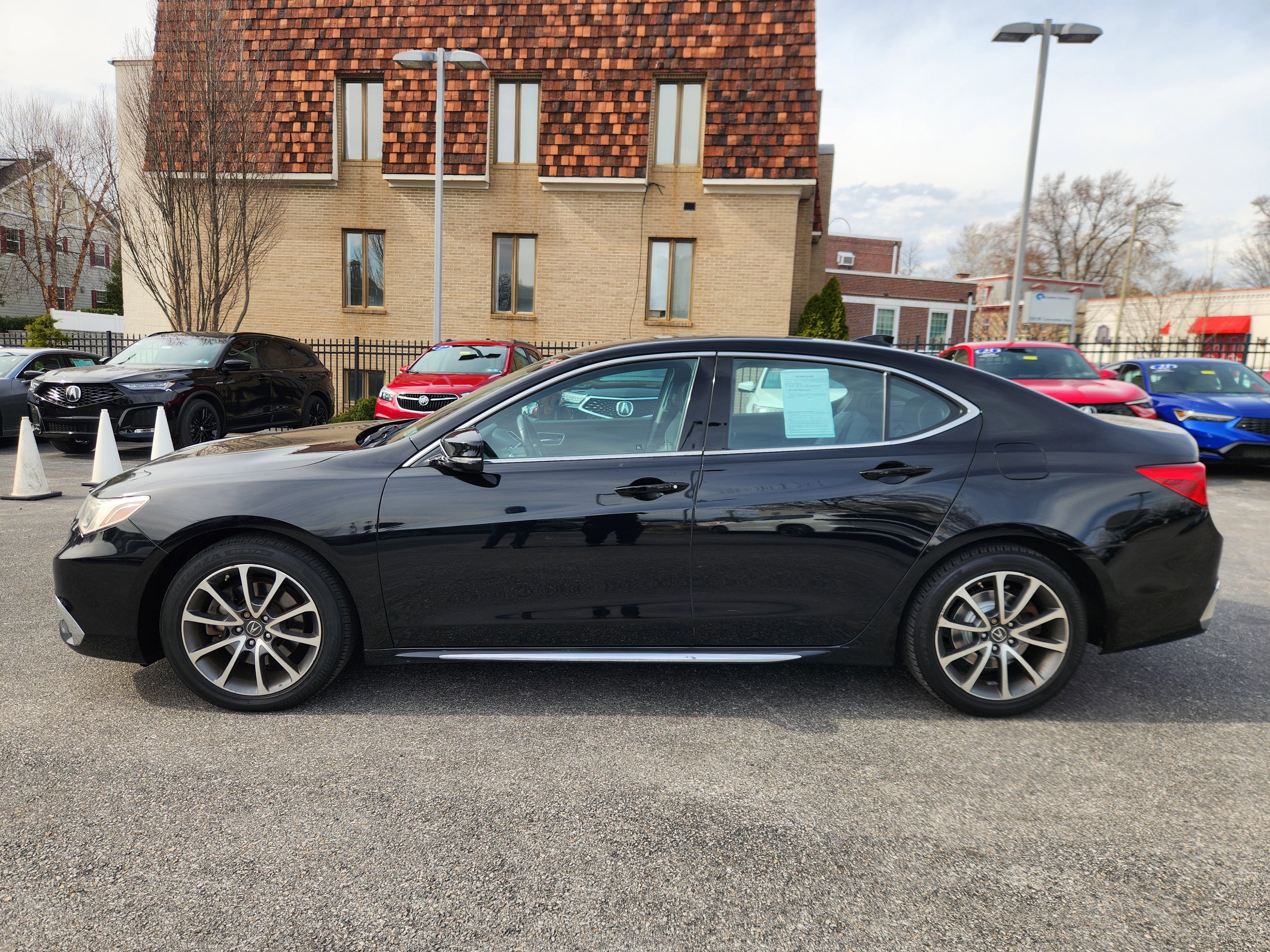 Certified 2018 Acura TLX V6 w/ Technology Package image 5