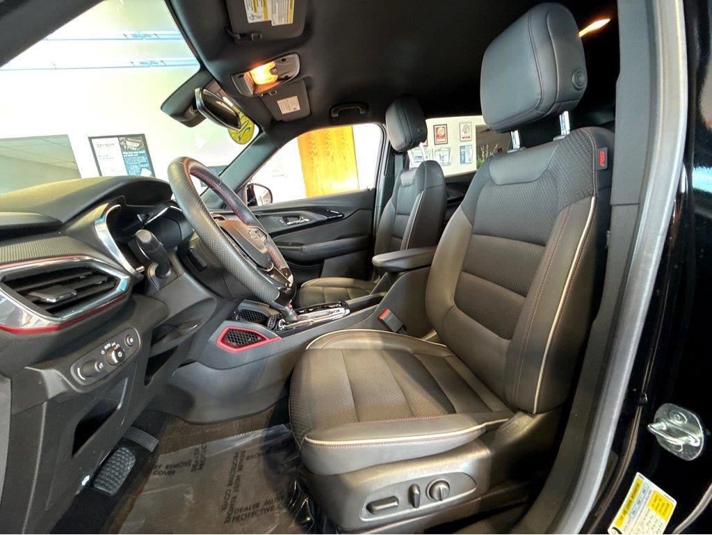 Used 2023 Chevrolet TrailBlazer RS w/ Technology Package AWD/4WD image 5