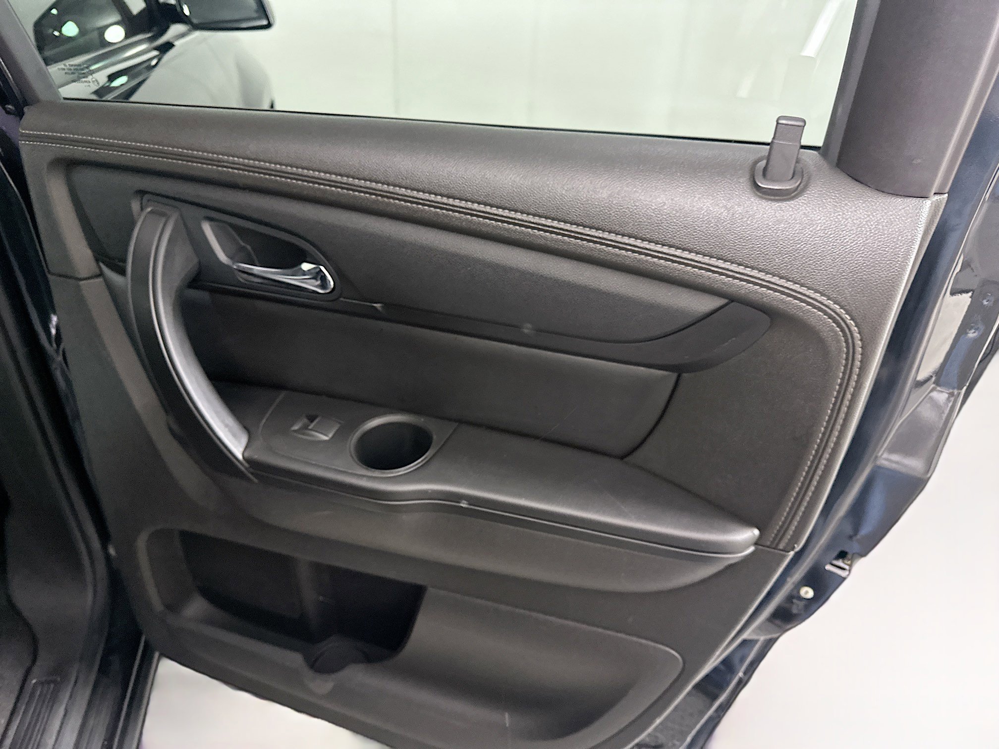 Used 2014 GMC Acadia SLE FWD image 31