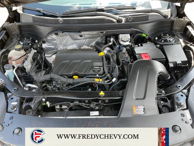 Used 2025 Chevrolet Trax LT FWD image 24
