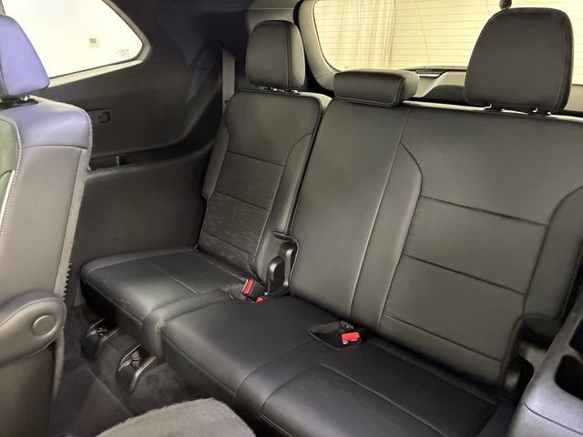 Certified 2025 Buick Enclave Sport Touring image 18