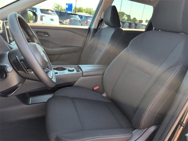 Used 2023 Nissan Rogue S image 9