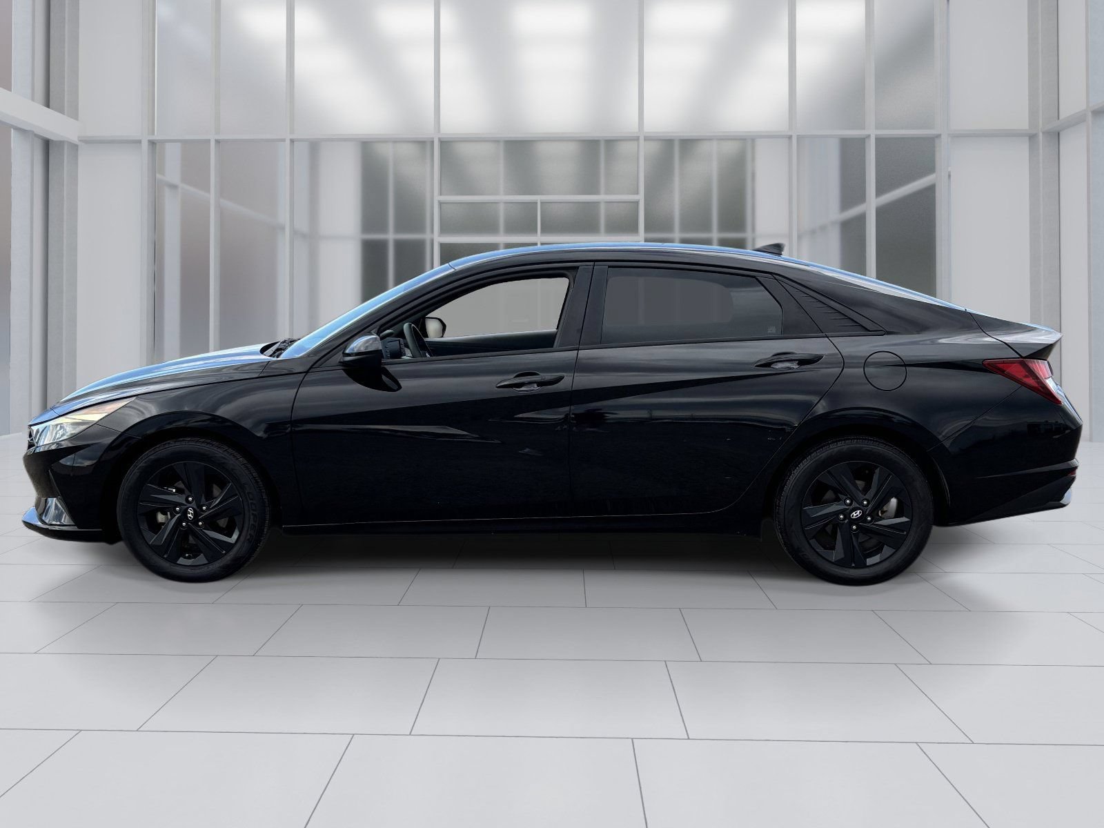 Used 2023 Hyundai Elantra SEL w/ Cargo Package FWD image 3
