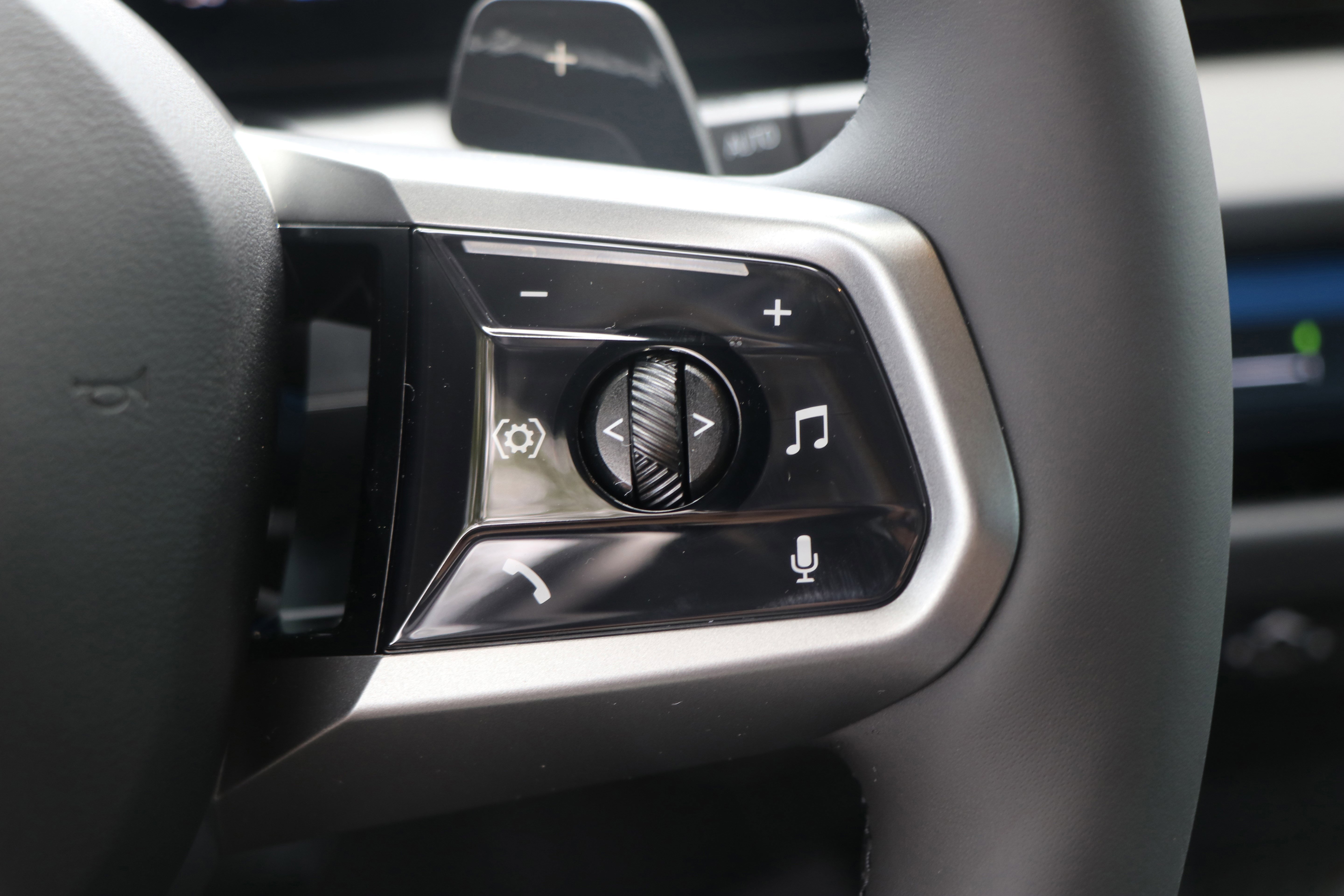 Certified 2025 BMW X3 xDrive30i w/ Premium Package AWD/4WD image 19