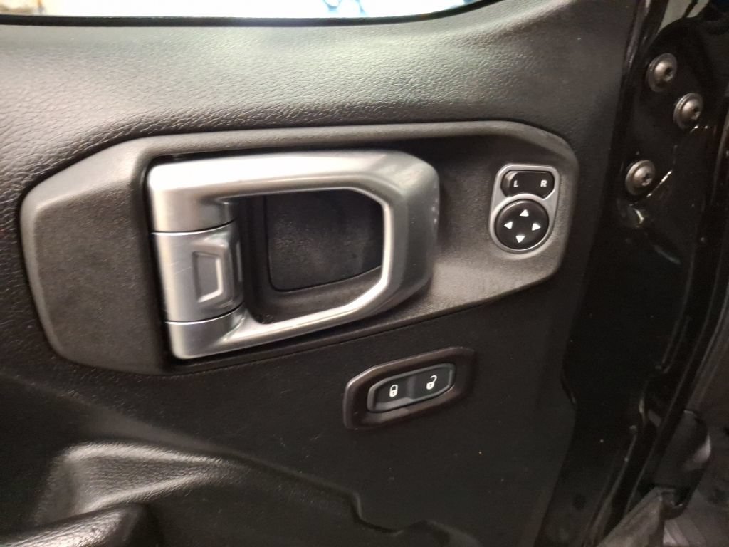 Used 2019 Jeep Wrangler Unlimited Sport AWD/4WD image 16