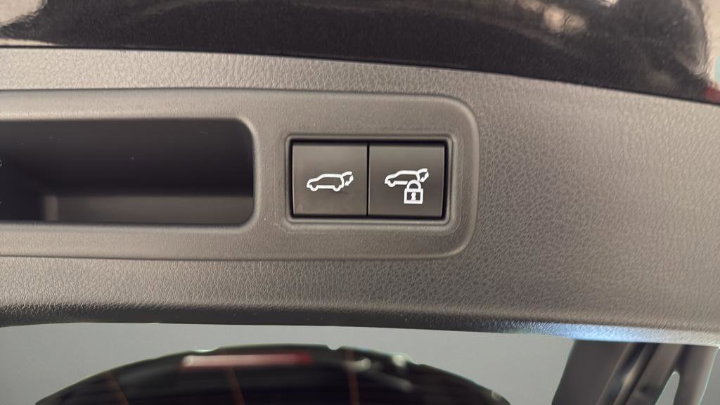 Used 2023 Lexus RX 350 F Sport w/ Cold Area Package AWD/4WD image 18