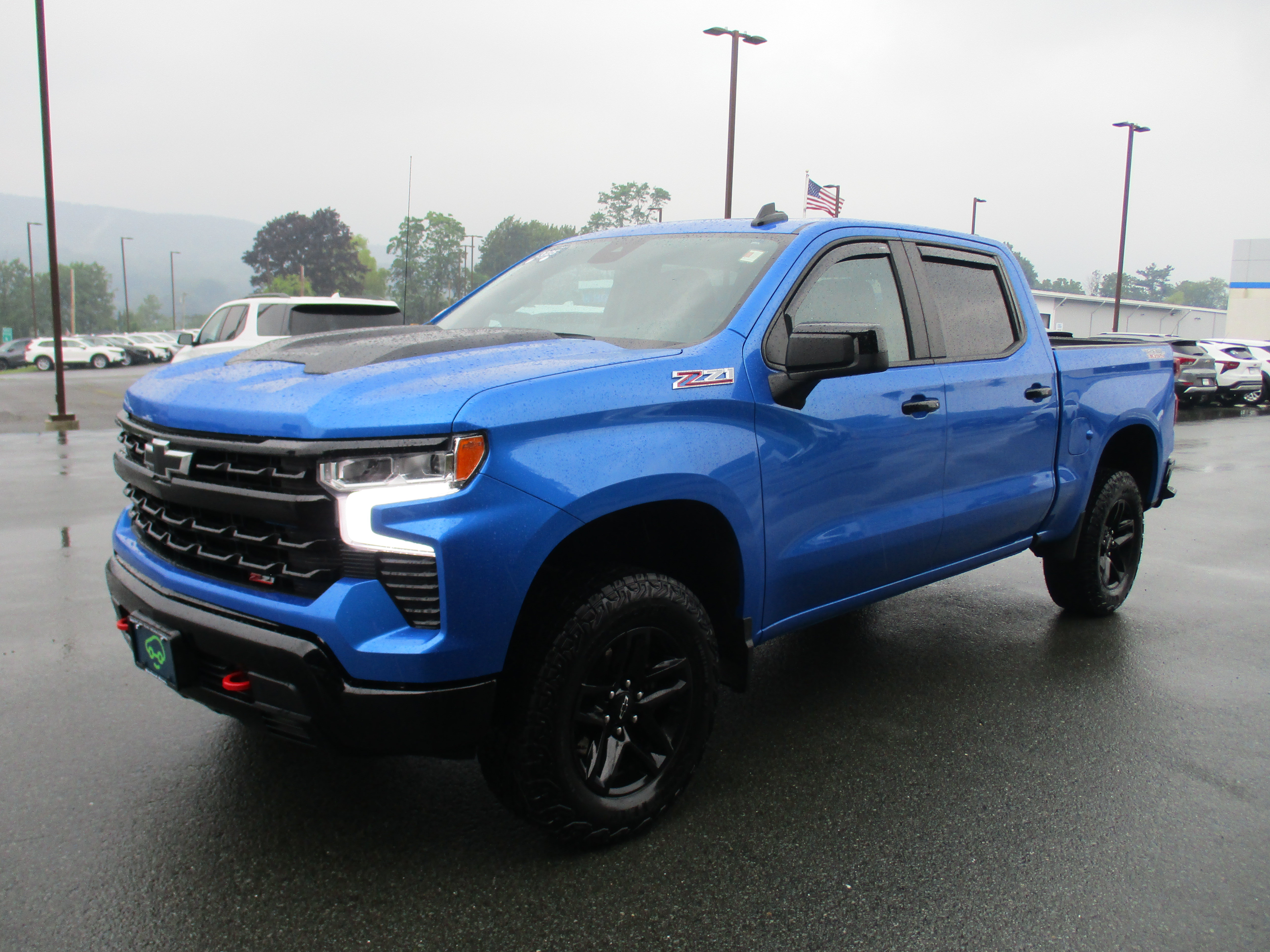 Used 2025 Chevrolet Silverado 1500 LT Trail Boss w/ Convenience Package II AWD/4WD video 1