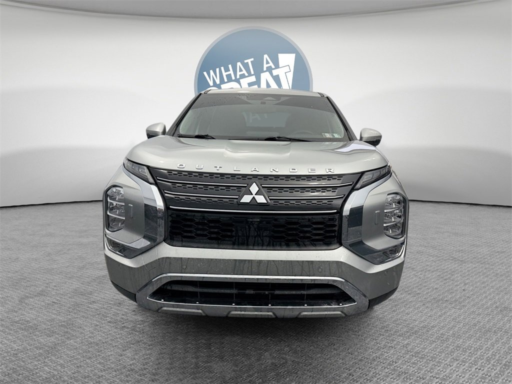 Used 2022 Mitsubishi Outlander SE image 9