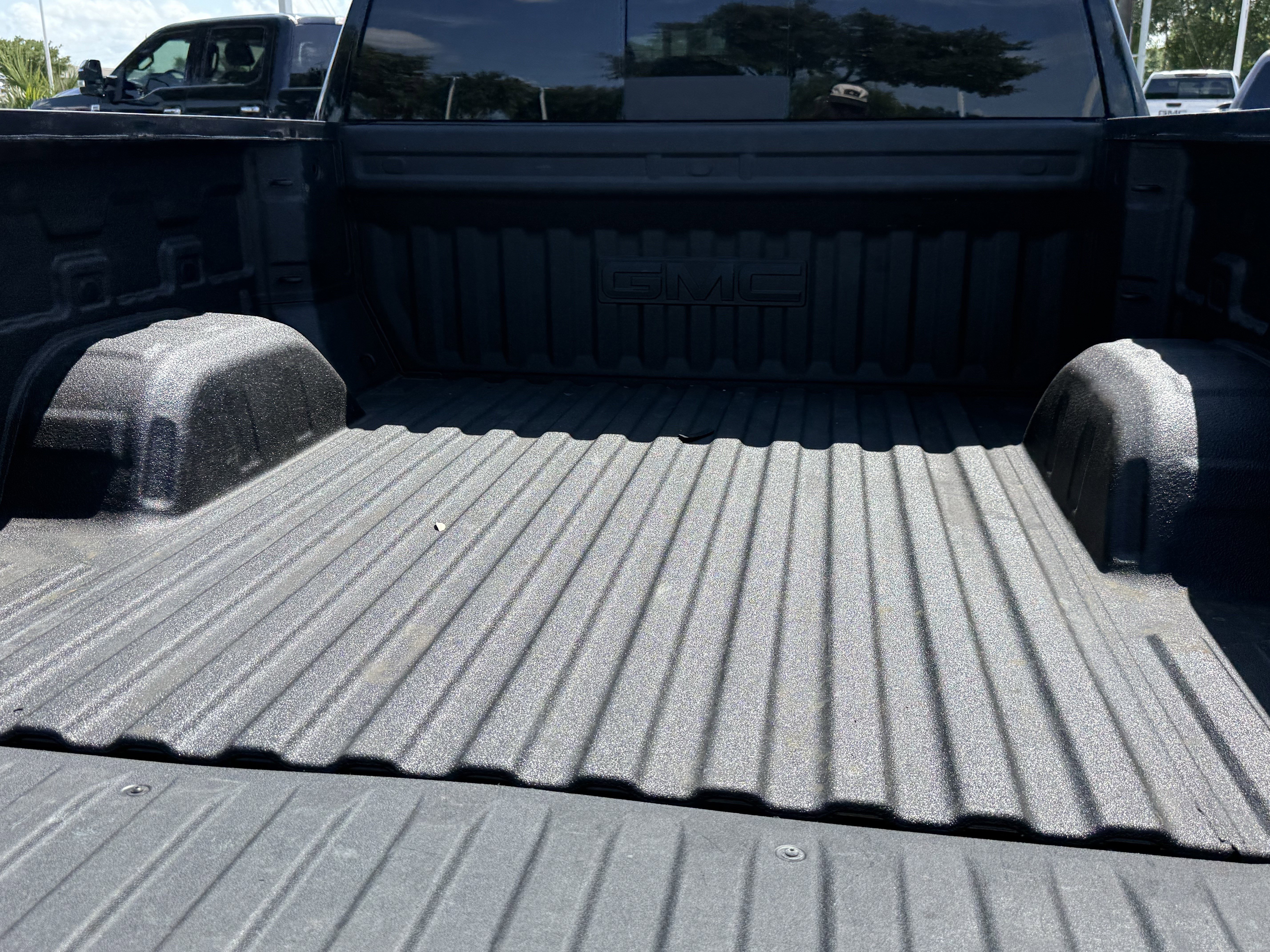Used 2021 GMC Sierra 1500 SLT RWD image 28